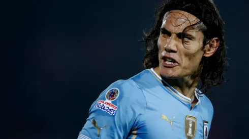 Cavani com a camisa da Seleção Uruguaia (Foto: Mario Davila/Agencia Uno/AGIF-SPO)