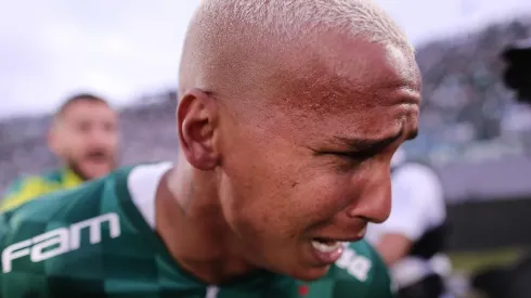 Foto: Ettore Chiereguini/AGIF - Deyverson acabou sendo expulso minutos após o gol.