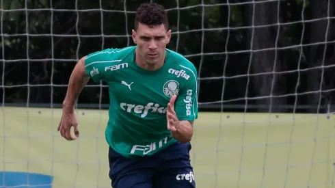 Foto: Marcello Zambrana/AGIF | Moisés recebe convite para jogar a Série B