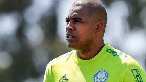 Foto: Ale Cabral/AGIF - Jailson faz convite para atacante fechar com o Coelho