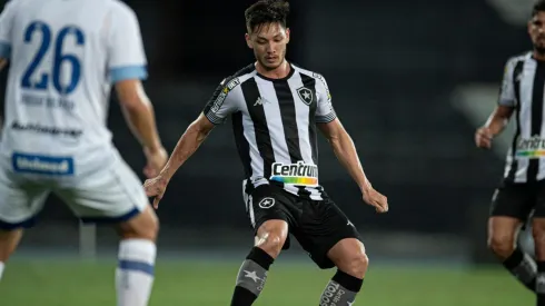 Jorge Rodrigues/AGIF - Oyama assinou contrato de 3 anos com o Fogão