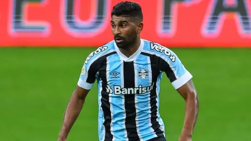 Foto: Pedro H. Tesch/AGIF | Parte da torcida se irrita com presença de Thiago Santos na relação do Imortal