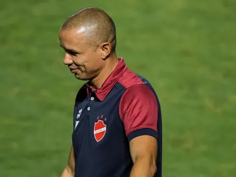 Com aval de Higo Magalhães, Vila Nova acerta contratação de zagueiro