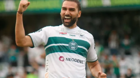 Gabriel Machado/AGIF - Gamalho ganhou companheiro de ataque