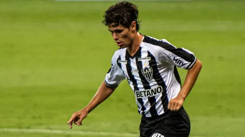 Galo vai em busca de um novo lateral esquerdo após lesão de Dodô