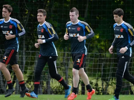 Freeland age e contrata goleiro ex-Flamengo para o Bahia