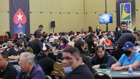 Salão lotado do WTC Sheraton São Paulo (Foto: Luis Bertazini/BSOP)