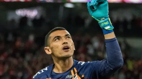 Foto: Robson Mafra/AGIF - Santos tem contrato até o fim de 2023 com o Furacão