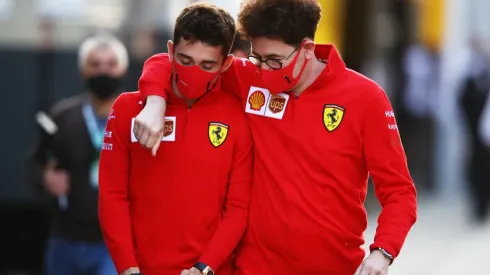 Mark Thompson/Getty Images – Mattia Binotto e Charles Leclerc da Ferrari
