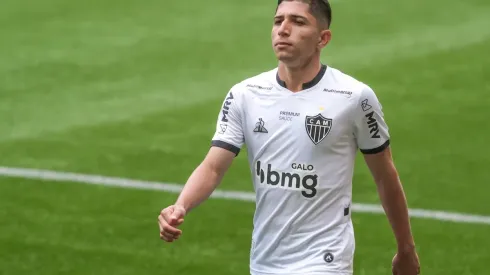 Foto: Marcello Zambrana/AGIF - Savarino tem futuro exposto por Rodrigo Caetano