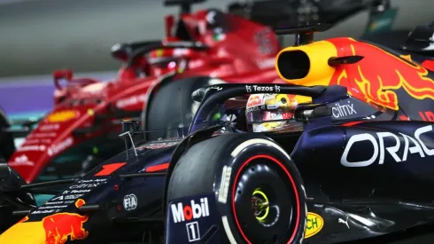 Eric Alonso/Getty Images - Verstappen e Leclerc em grande disputa
