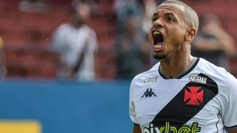 Foto: Thiago Ribeiro/AGIF - Edimar chegou nesta temporada ao Vasco, após passagem pelo Red Bull Bragantino