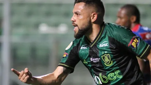 Foto: Fernando Moreno/AGIF | Felipe Azevedo comentou a falta de entrosamento da equipe