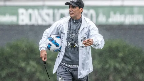 Mais um jogador pedido pelo técnico Fabián Bustos foi contratado pelo Santos