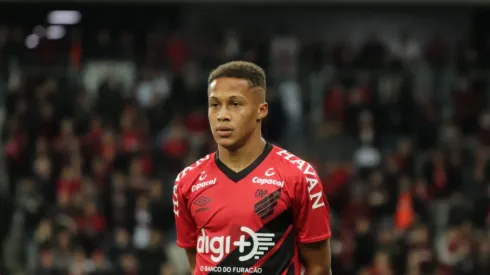 Vitinho retornou ao Athletico em 2022 (Foto: Joao Vitor Rezende Borba/AGIF)