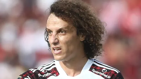 - David Luiz com a camisa do Flamengo