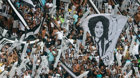 Botafogo x Corinthians: a torcida do clube carioca comemora a volta para a Série A (Foto: Vitor Silva/Botafogo)