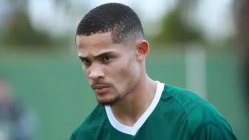 Foto: (Site Oficial Goiás/Rosiron Rodrigues/Goiás EC) - Renato Júnior deve ser uma das novidades do Goiás para a estreia na Série A