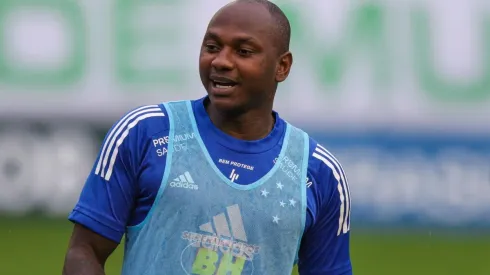 Foto: (Fernando Alves/AGIF) - Sassá, ex-Cruzeiro, foi apresentado como mais novo jogador do CSA nesta sexta (8)