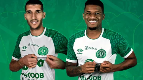 Foto: (Site Oficial Chapecoense/Divulgação) - Matheus Bianqui, à esquerda, e Jonathan, à direita, são os mais novos reforços da Chape para 2022