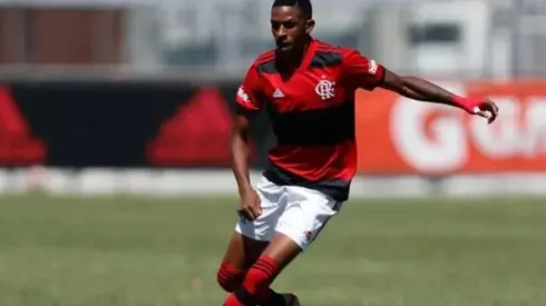 Divulgação/Flamengo/ Flamengo recusa proposta de time da Série A por André; staff vê com bons olhos a saída do jogador.
