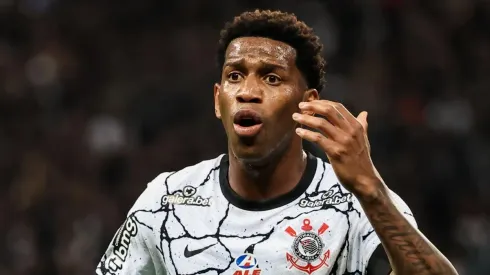 Foto: Marcello Zambrana/AGIF | Gil e 'mais 1/2 time' podem passar por 'faxina' na equipe titular do Corinthians