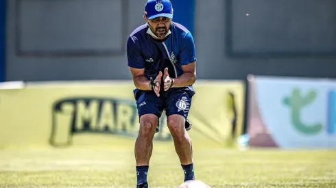 Lucas Almeida/ADC Confiança. Luizinho Lopes não é mais o treinador do Dragão do Bairro Industrial