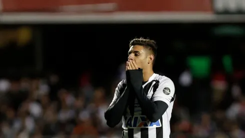 Foto: Daniel Vorley/AGIF – Yuri virou assunto na torcida do Santos por postagem