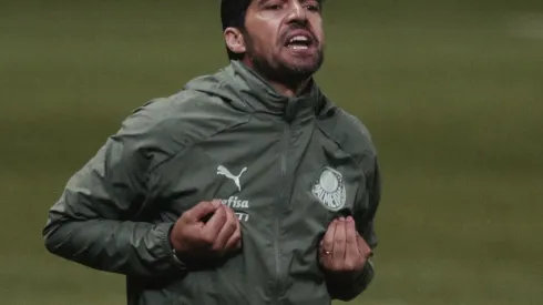 Ettore Chiereguini/AGIF - Abel Ferreira segue sendo cutucado por