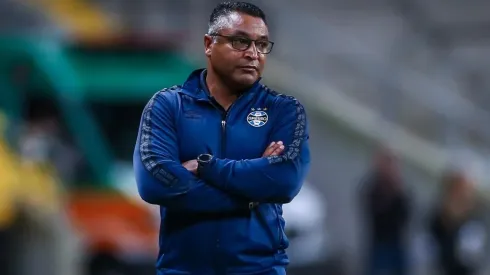 Foto: Lucas Uebel/Grêmio/Divulgação - Roger Machado: deve mexer no Grêmio contra o Guarani