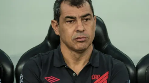 Foto: Robson Mafra/AGIF - Carille: já identificou problema no setor ofensivo do Athletico