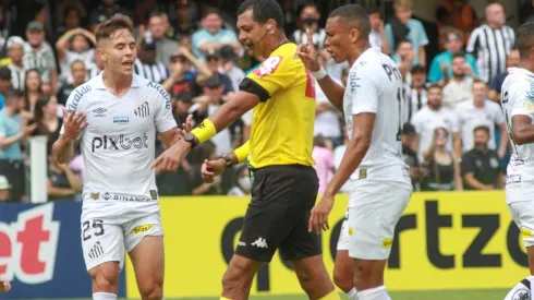 Áudio do VAR é divulgado e justificativa do árbitro Wagner do Nascimento Magalhães é exposta