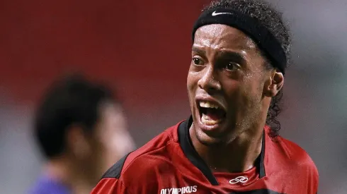 (Photo by Buda Mendes/LatinContent via Getty Images) – Ronaldinho foi campeão carioca pelo Flamengo em 2011.