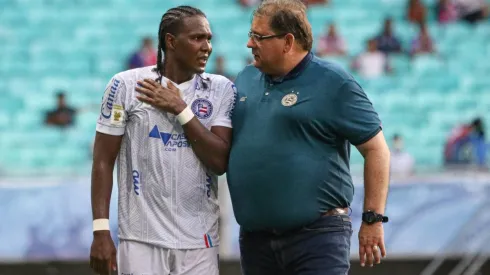 Foto: Renan Oliveira/AGIF | Guto afirmou que Rodallega é um jogador extremamente inteligente