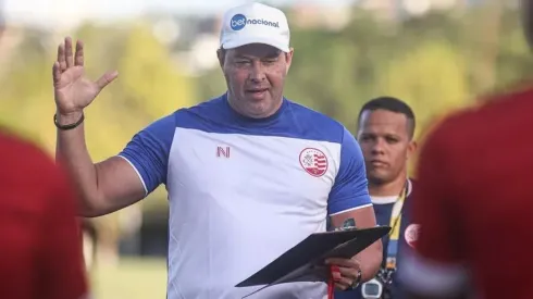 Tiago Caldas/CNC/ Em reestreia de Roberto Fernandes no Náutico, treinador terá desfalques e retoma antigo esquema tático para duelo da final.