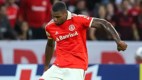 Foto: Pedro H. Tesch/AGIF | Inter não para em Wesley Moraes e quer 'camisa 9' badalado no mercado da bola
