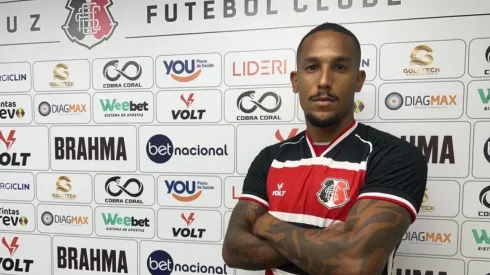 Henrique Barros/Santa Cruz. Antes de fechar contrato com o Santa Cruz, Raphael esteve no Resende-RJ