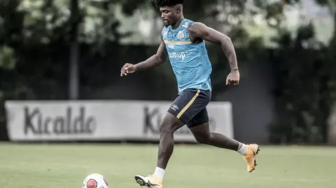Eduardo Bauermann durante treino do Santos no CT Rei Pelé — Foto: Ivan Storti/Santos FC