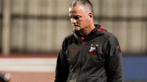 Foto: Robson Mafra/AGIF | Mazola Jr atualmente comanda o Ituano que enfrenta o Sport nesta terça (26)