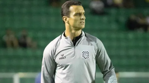 Foto: (Flickr Oficial Figueirense/Patrick Floriani/FFC) – Júnior Rocha foi notificado de um desfalque no Figueirense