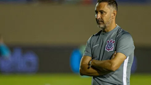Marcos Zanutto/AGIF/ Vítor Pereira no Corinthians: números mostram bom aproveitamento dentro de casa, já longe da Arena precisa melhorar.