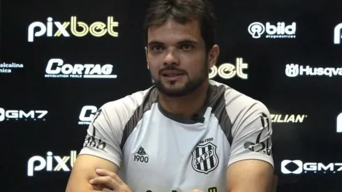 Foto: Reprodução entrevista PONTV - Norberto foi vítima de carrinho forte do Vasco.