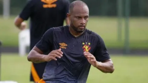 Foto: Anderson Stevens/Sport – Ronaldo Henrique comenta sobre cobranças internas no Sport após derrota para o CSA