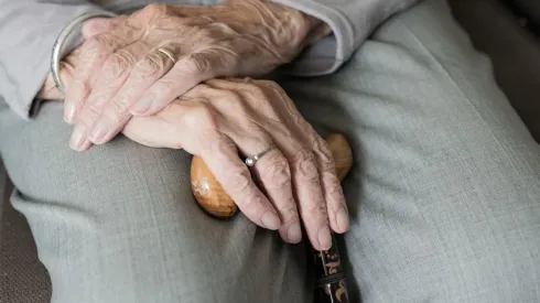 Foto: Pixabay – Uma pessoa idosa.