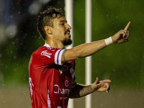 Artilheiro da Série B, Arthur Rezende ‘dá aula’ de coletividade no Vila Nova