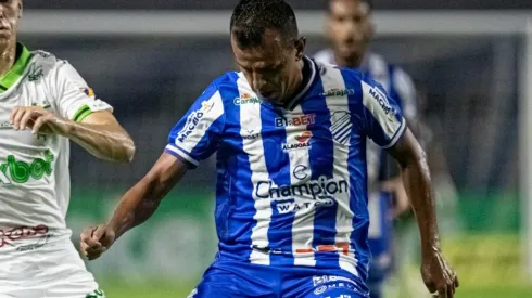 Foto: (Celio Junior/AGIF) - Didira é a grande novidade do CSA para a próxima rodada da Série B