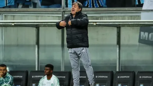 Pedro H. Tesch/AGIF. lKleina fica de fora da próxima partida, por suspensão após receber o terceiro cartão amarelo