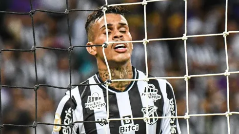 Foto: Kely Pereira/AGIF - Richard e mais 5 são baixas para Dorival em partida da Copa do Brasil