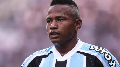 Roger Machado não se intimida e avisa diretoria sobre futuro de Campaz