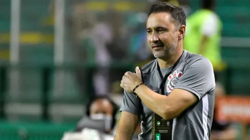 Vizzor Imagem/AGIF - Vítor Pereira é elogiado no Corinthians